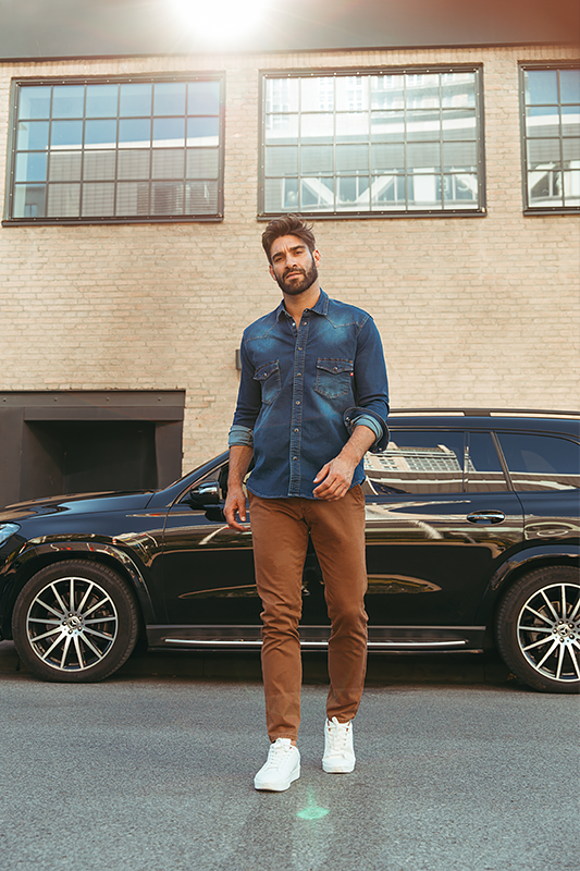 Zdjęcie odzieży męskiej przygotowane do sklepu internetowego​